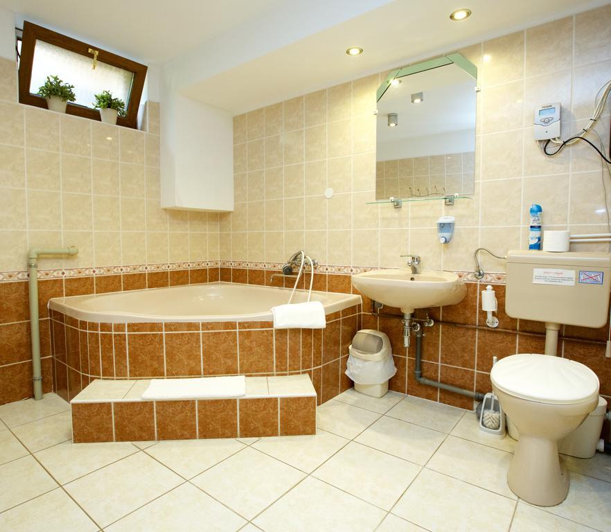 Harmonia Apartmanhaz Hajdúszoboszló Екстериор снимка