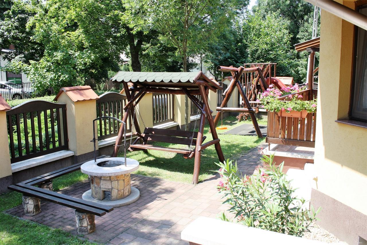 Harmonia Apartmanhaz Hajdúszoboszló Екстериор снимка